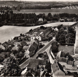 vue-aerienne-du-village-en-1960